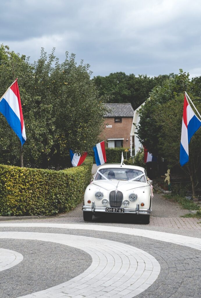 Vrijblijvende offerte aanvragen - Classic Trouwauto